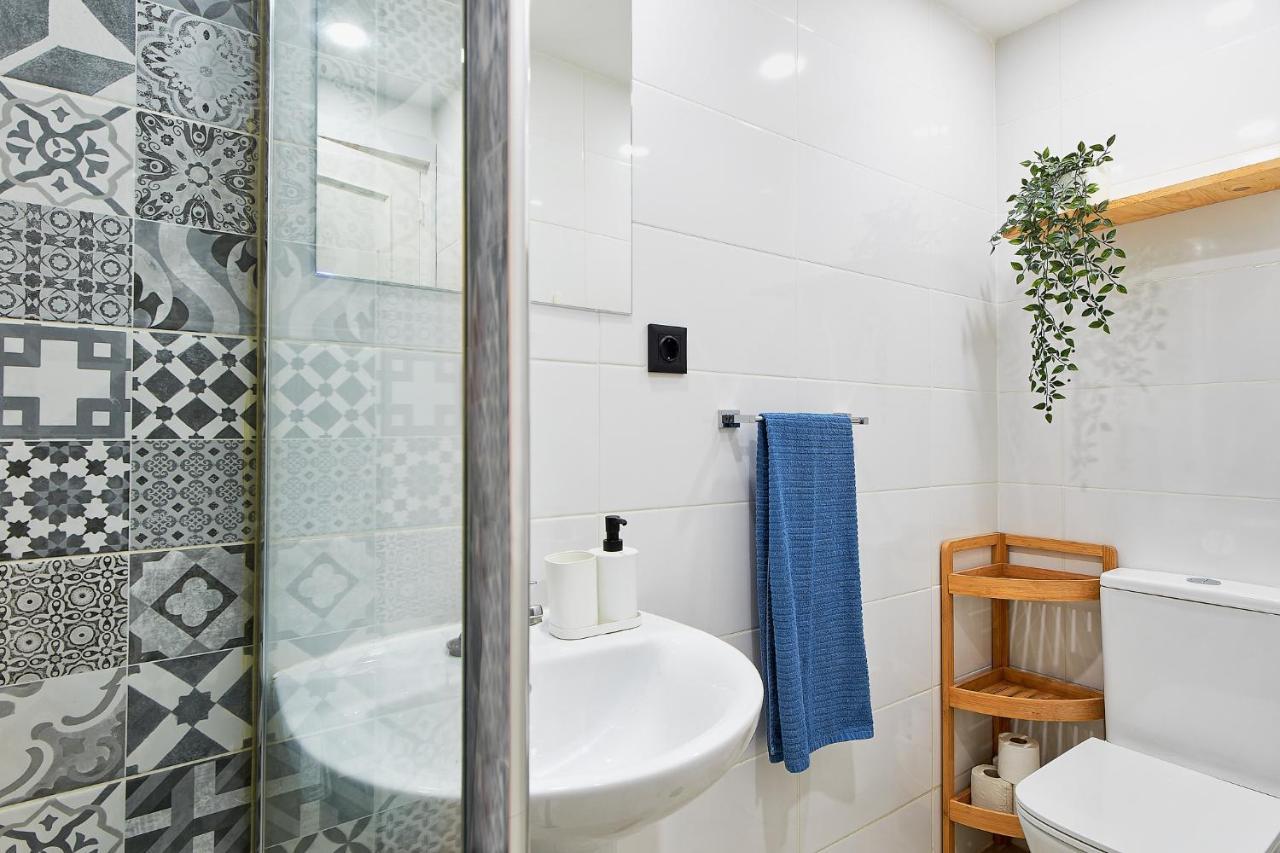 Lovely Home Estudio Jupiter Piscina เบนัลมาเดนา ภายนอก รูปภาพ